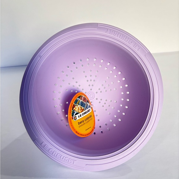 Le Creuset Silicone Colander - Picture 2 of 7